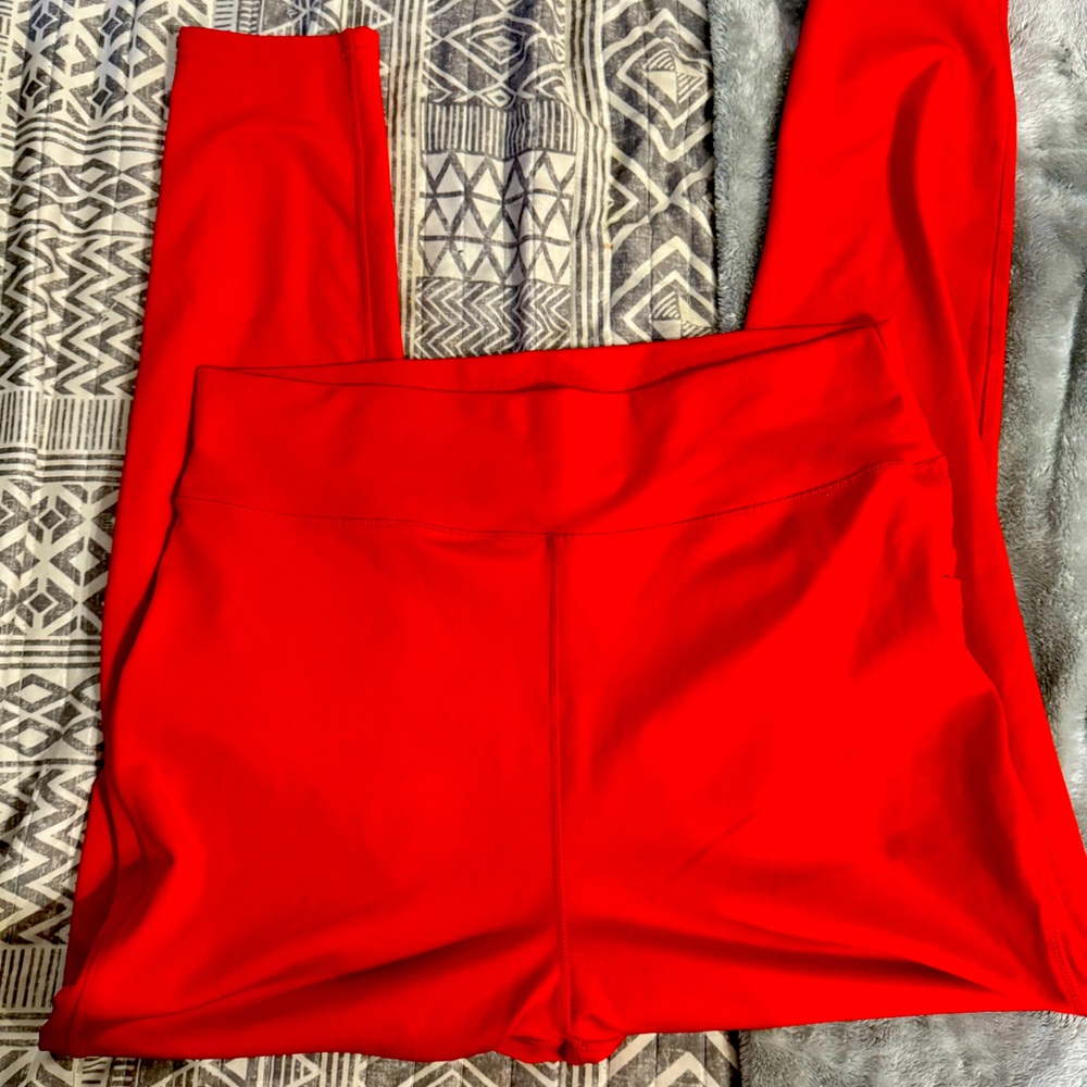 Red POP Fit Leggings NWOT Plus 2x